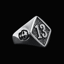 Load image into Gallery viewer, Thirteen Black Signet
